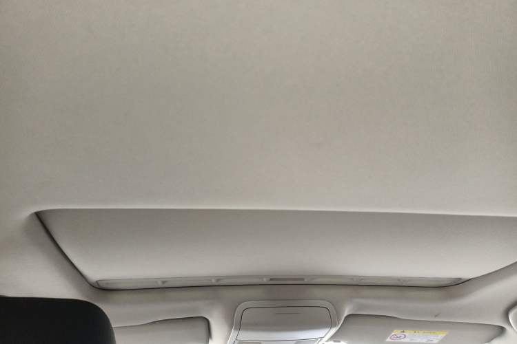 Used Volkswagen Sagitar 2015 1.6L Automatic Comfort Model Headliner