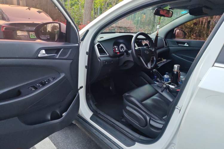 Used Hyundai Tucson 2015 1.6T Dual-Clutch Two-Wheel-Drive Smart Model
