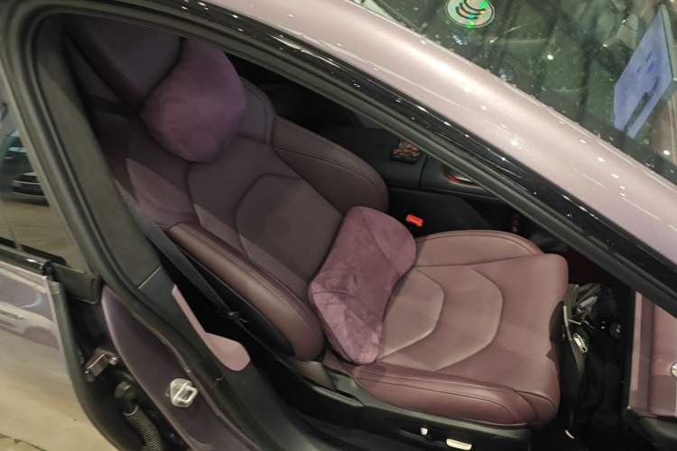 Used Xiaomi Auto SU7 2024 Four-Wheel Drive Ultra-Long Range Advanced Intelligent Driving Max Edition
