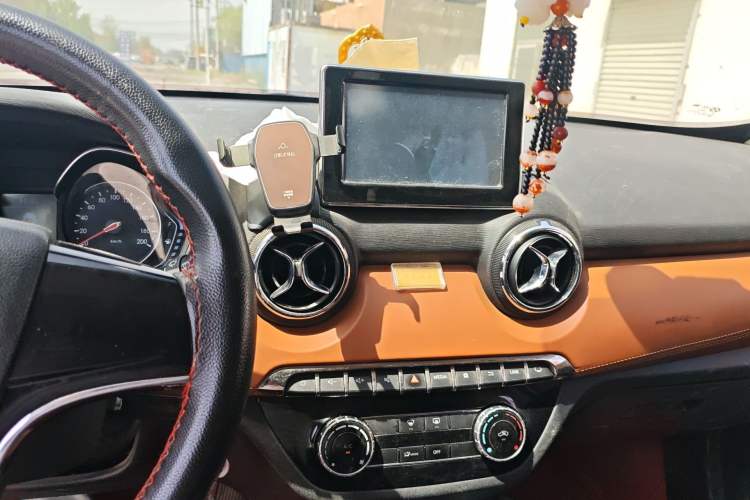 Used BAIC Senova X35 2016 1.5L Manual Luxury Edition
