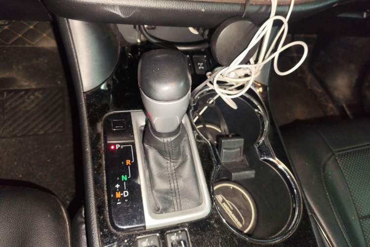 Used Toyota Highlander 2015 2.0T Four-Wheel Drive Luxury Edition 7-Seater