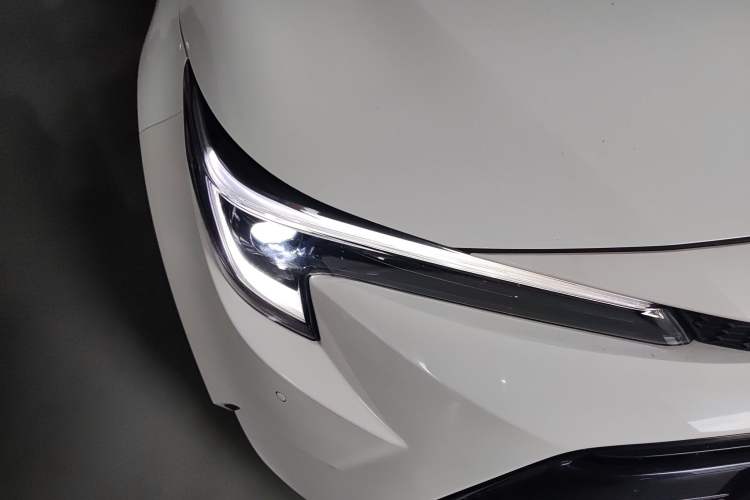 Used Toyota Levin 2023 Smart Electric Hybrid Dual-Engine 1.8L Luxury Edition Right Front Headlight