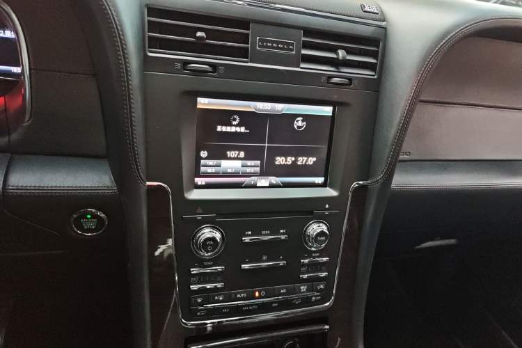 Used Lincoln Navigator 2016 3.5T AWD Audio And AC Panel