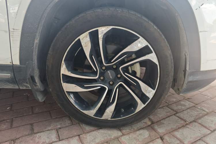 Used JETOUR X90 2019 1.6T DCT Luxury Touring Edition 5 Seats China VI Standard Right Front Wheel Hub