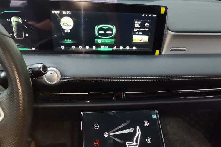 Used NETA U 2023 NETA U-Ⅱ 400 U Show Edition – Lithium Iron Phosphate
