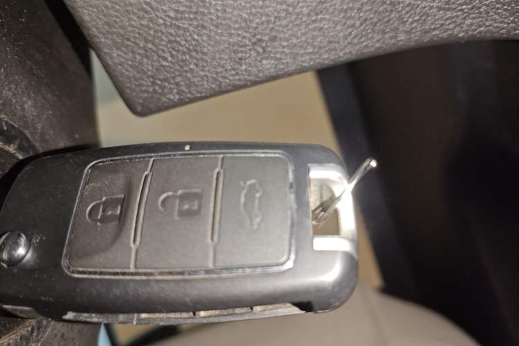 Used FORTHING Lingzhi 2023 M5L 1.6L Base Model 7 Seats Interior 1