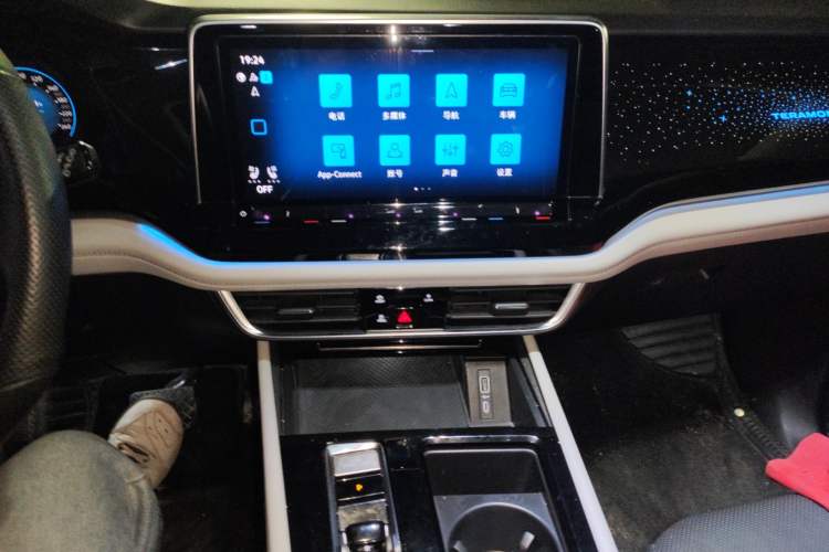 Used Volkswagen Teramont X 2023 380TSI Four-Wheel Drive Prestige Luxury Edition Audio And AC Panel