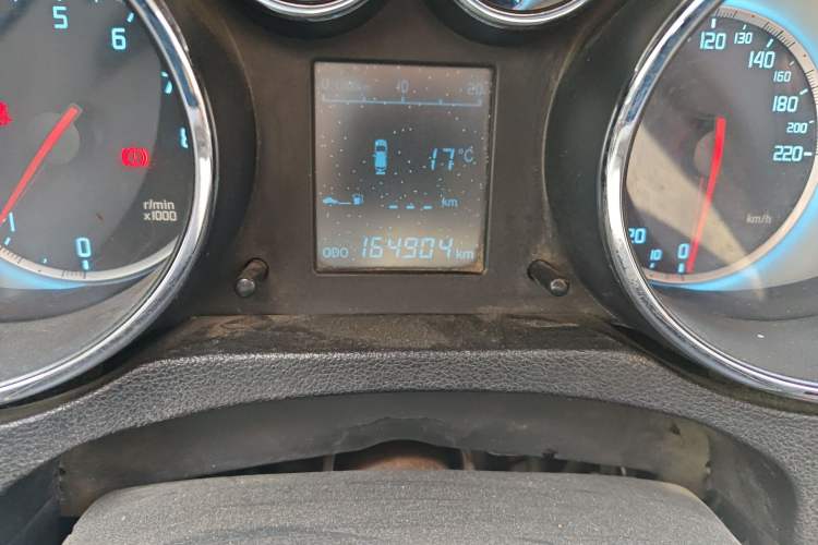 Used Changan CS35 2012 1.6L Manual Luxury Model China IV Standard
