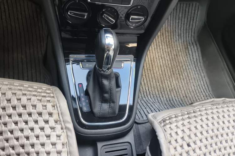 Used Volkswagen Bora 2013 1.6L Automatic Comfort Model