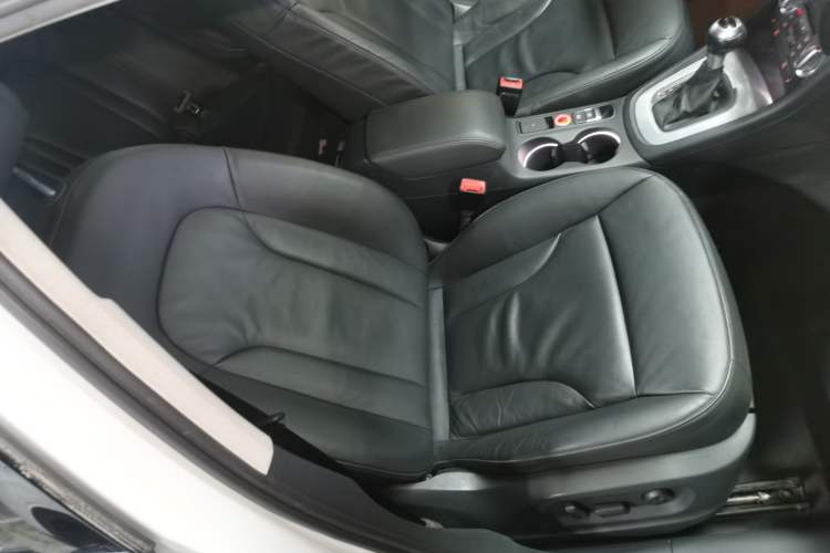 Used Audi Q3 2015 35 TFSI Comfort Model