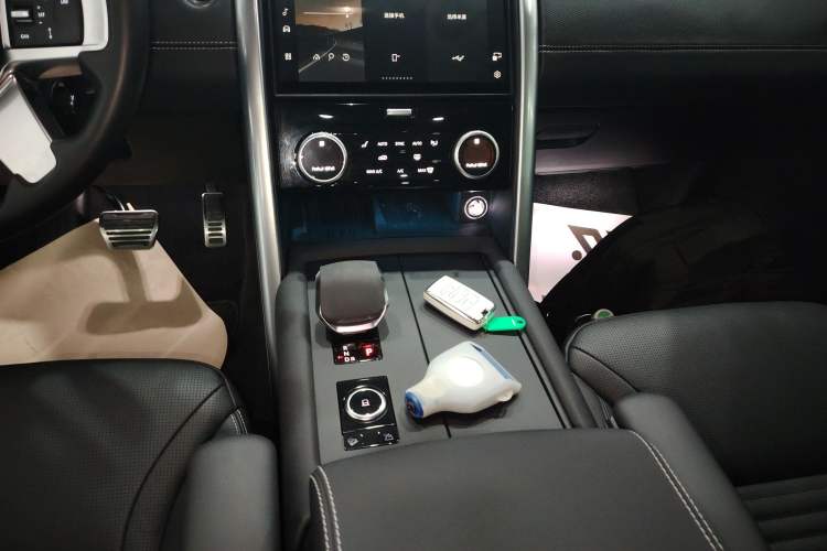 Used Land Rover Discovery 2024 360 PS Dynamic SE
