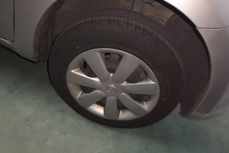 Used Nissan March 2010 1.5L Automatic Easy-Style Version Right Front Wheel Hub