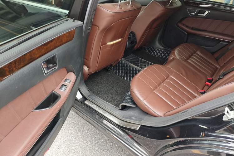 Used Mercedes-Benz E-Class 2015 E 320 L 4MATIC
