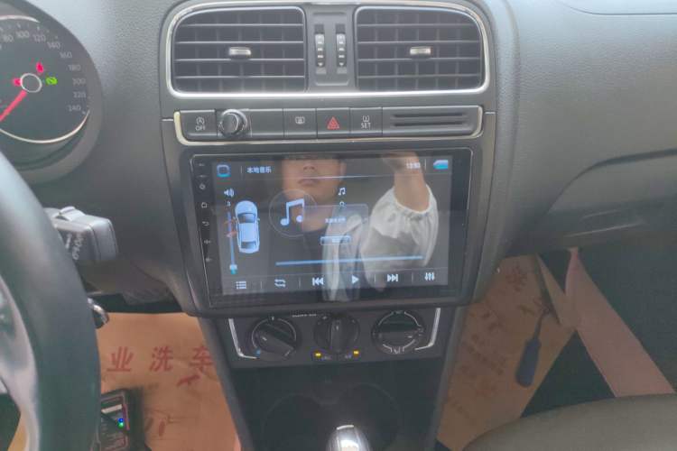 Used Volkswagen Polo 2018 1.5L Automatic Enjoyment Model Audio And AC Panel