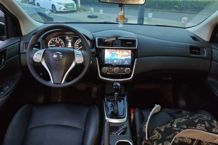 Used Nissan Tiida 2021 1.6L CVT Smart Drive Edition Center Console