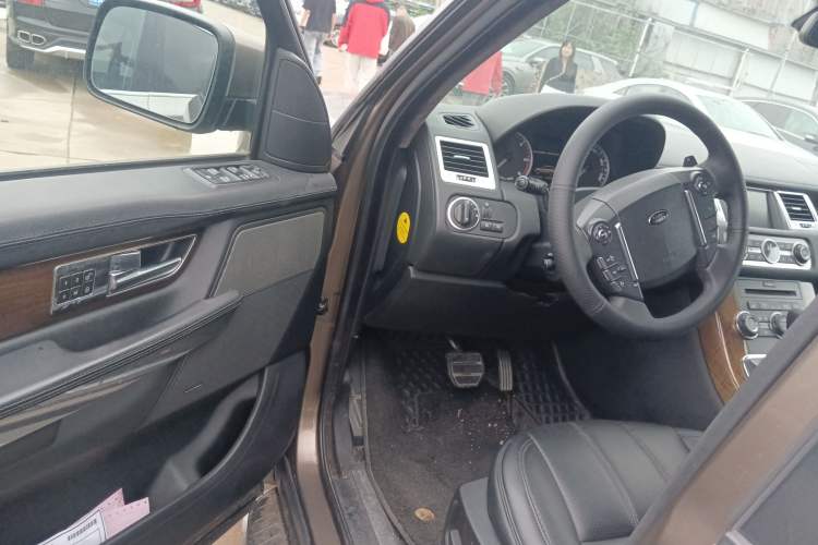 Used Land Rover Range Sport 2011 3.0 TDV6 Diesel Version Driver Seat