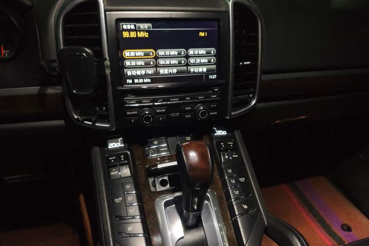 Used Porsche Cayenne 2011 Cayenne 3.0T Audio And AC Panel