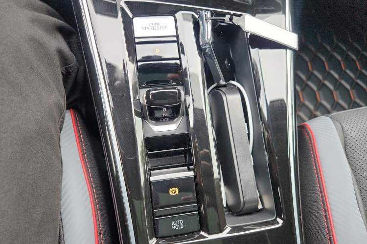 Used Volkswagen Lamando 2022 Lavida L 280TSI DSG Cool & Spicy Edition Gear Lever