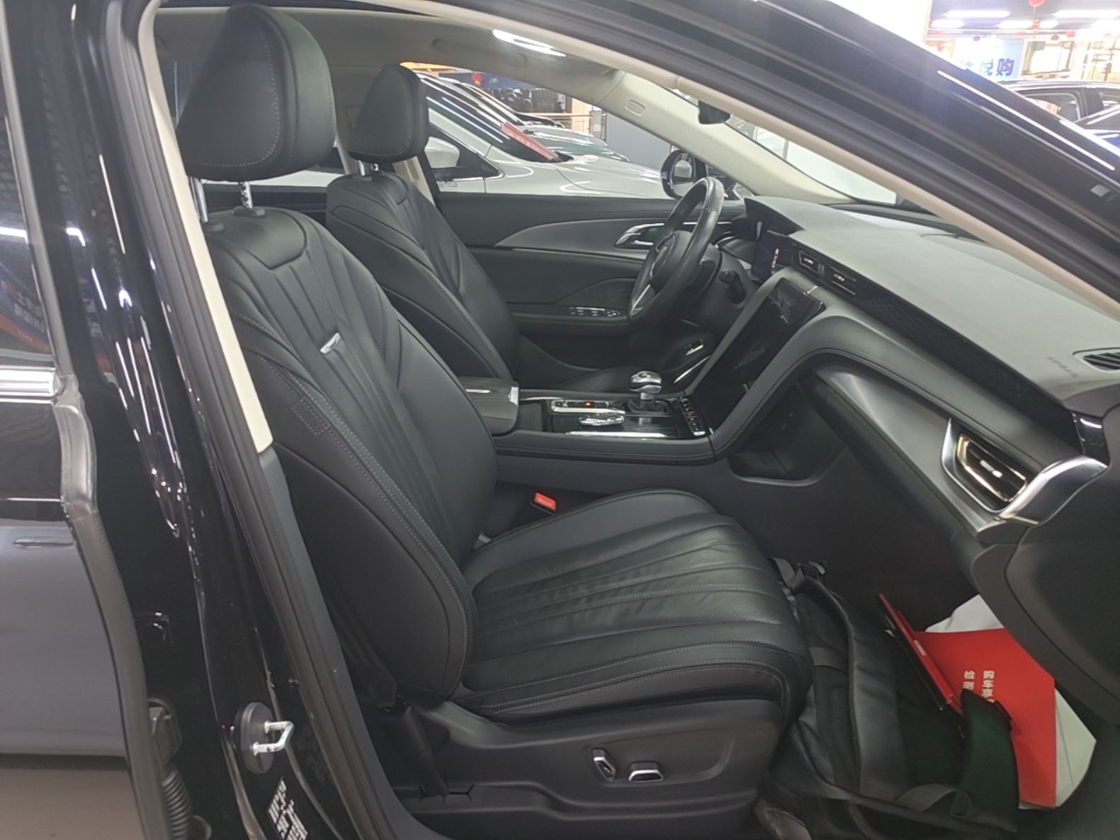 Hongqi H5 2023 2.0T Automatic Smart Connect Flagship Edition - Chinese Trim Chang — снимка 19
