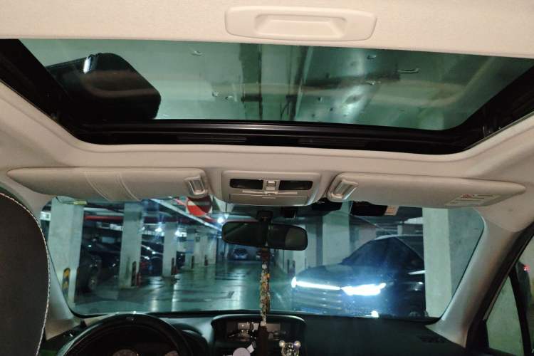 Used Subaru Forester 2013 2.5i Automatic Luxury Edition Headliner