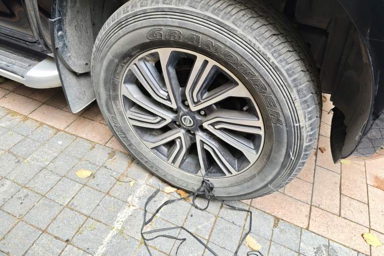 Used Nissan Terra 2020 2.5L XL Upper 4WD Automatic Four-Wheel Drive Luxury Edition Right Front Wheel Hub