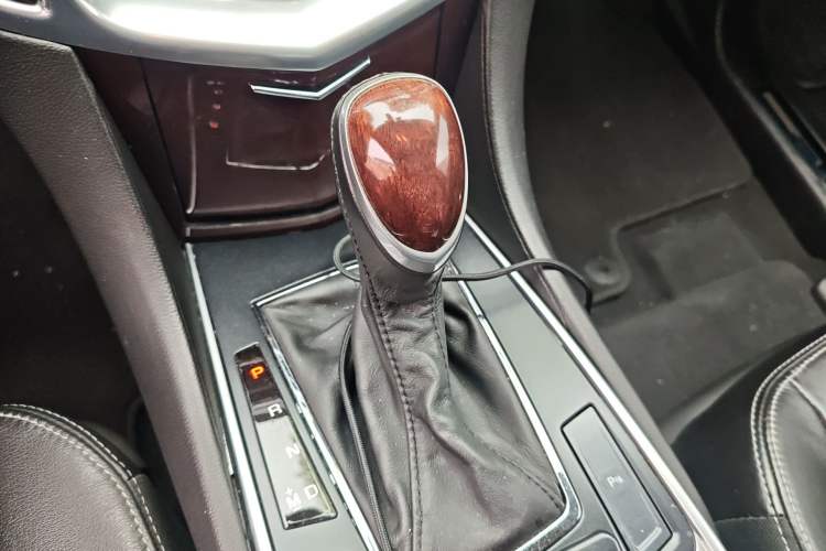 Used Cadillac SRX 2013 3.0L Leading Model