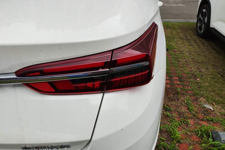 Used Chery Arrizo GX 2018 1.5T CVT Dynamic Color Version China V Standard Exterior 3