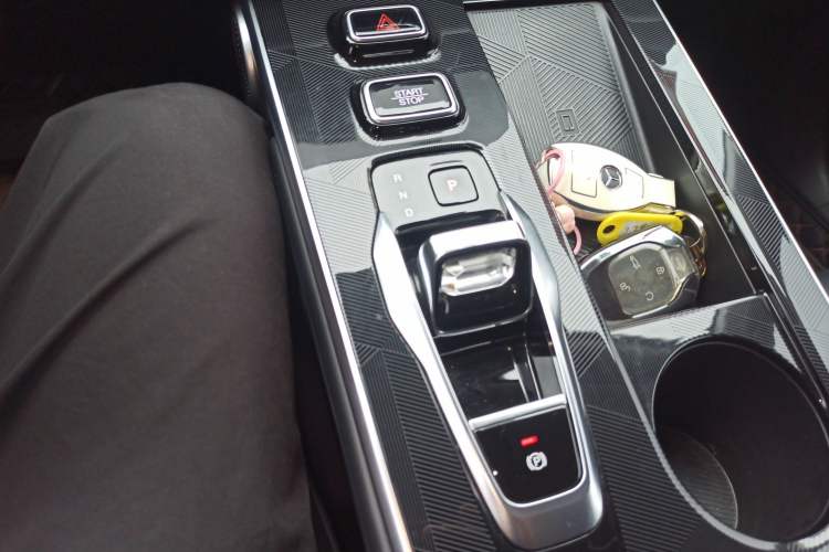 Used GAC Trumpchi EMKOO 2022 2.0 ATK TwinStar Pro Edition Gear Lever