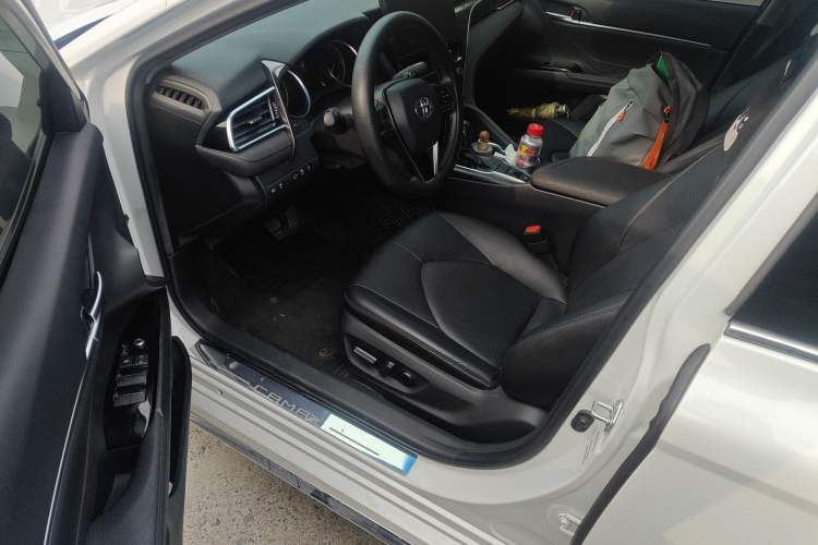 Used Toyota Camry 2023 2.0G Luxury Edition
