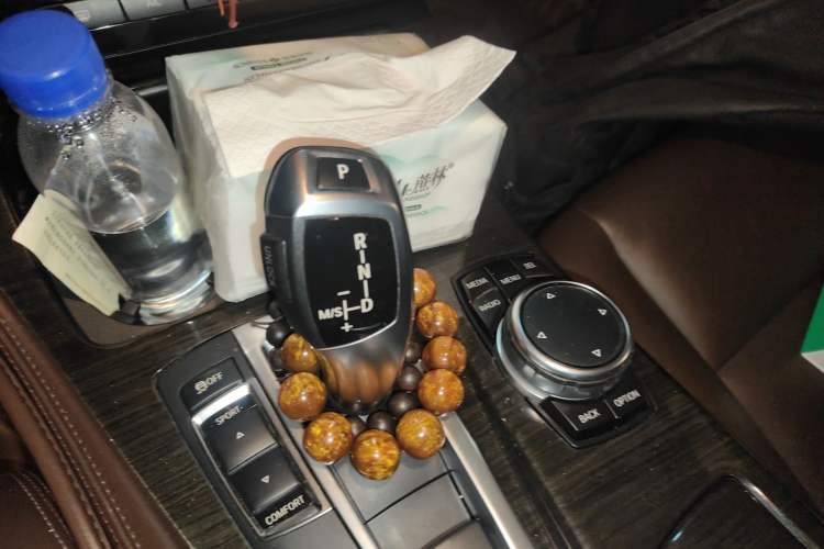 Used BMW 5 Series 2014 525Li Luxury Design Package
