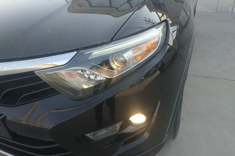 Used Soueast DX7 2015 1.5T Automatic Elite Model