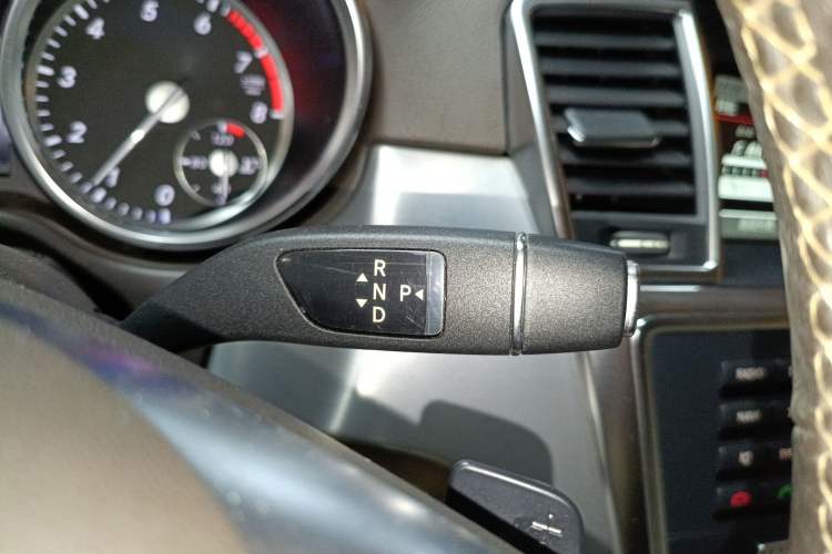 Used Mercedes-Benz M-Class 2014 ML 320 4MATIC
