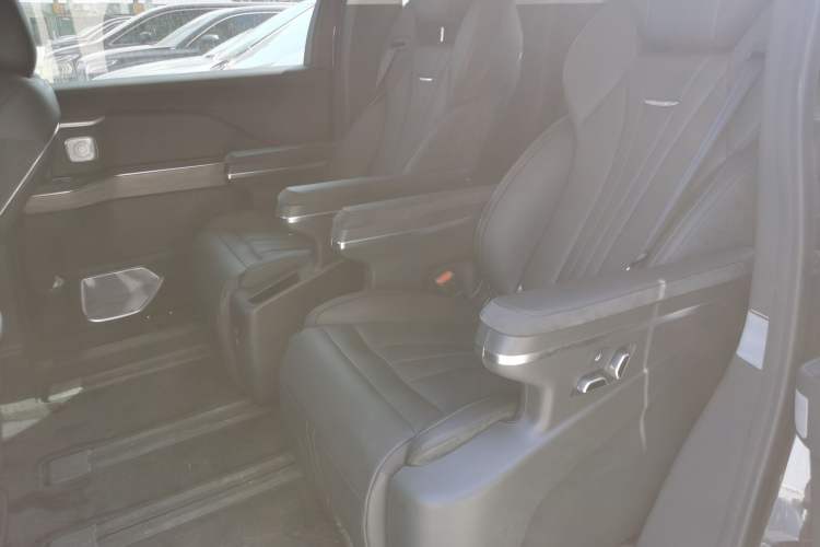 Used Hongqi HQ9 PHEV 2024 2.0T Four-Wheel Drive Business Edition