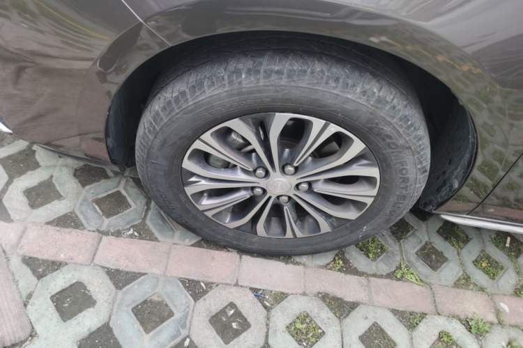 Used Buick GL8 2023 Land Executive Class 652T Luxury Model Exterior 4