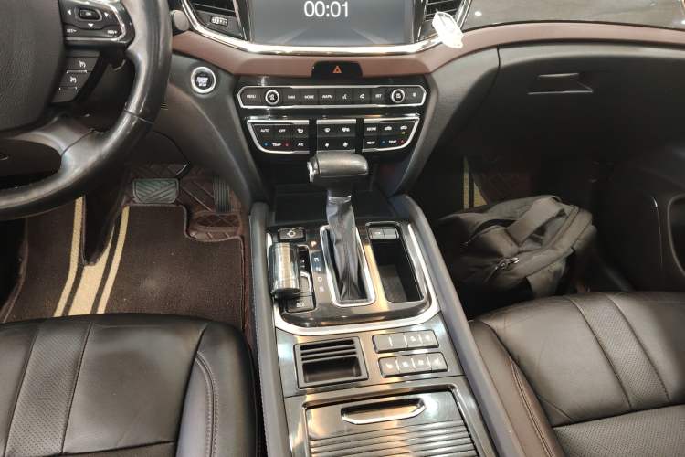 Used GAC Trumpchi GS8 2017 320T Two-Wheel Drive Luxury Smart Connectivity Version (7 Seats)