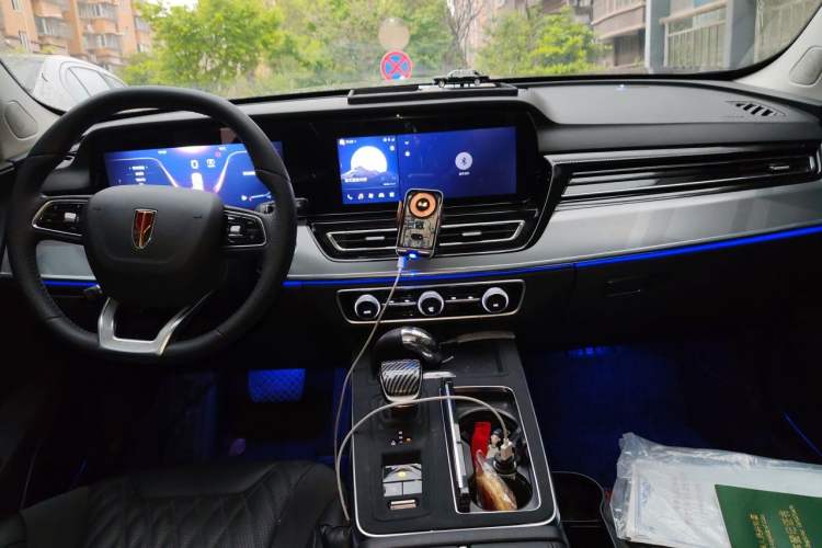 Used Hongqi HS5 2023 2.0T Qixiang Pro Edition Audio And AC Panel