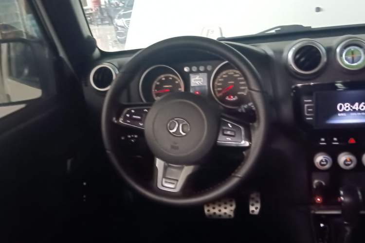 Used BAIC Off-Road BJ40 2016 40L 2.3T Automatic All-Wheel Drive Premium Edition Steering Wheel