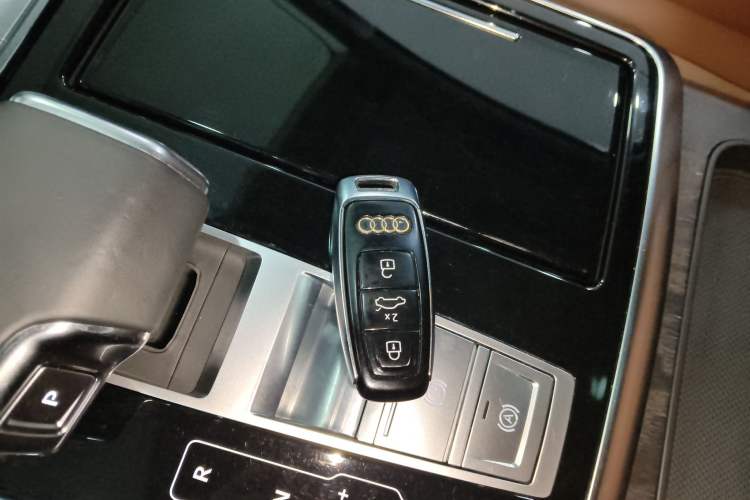 Used Audi Q7 2020 55 TFSI quattro S line sports model