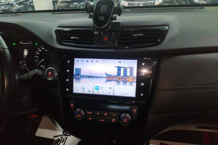 Used Nissan X-Trail 2022 2.0L Two-Wheel Drive Smart Connect Premium Edition