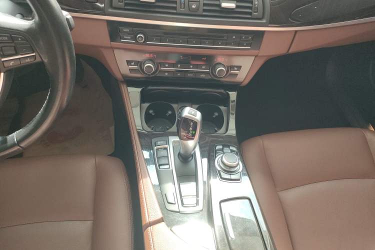 Used BMW 5 Series 2017 525Li Leading Model