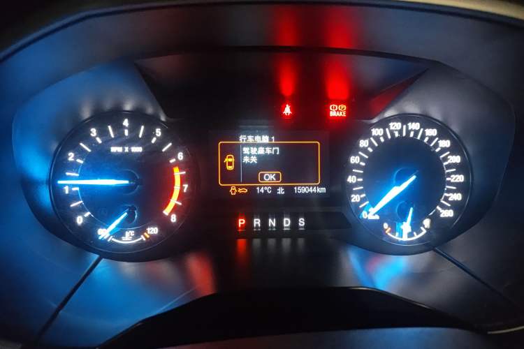 Used Ford Edge 2015 2.0T GTDi Two-Wheel-Drive Platinum Edition