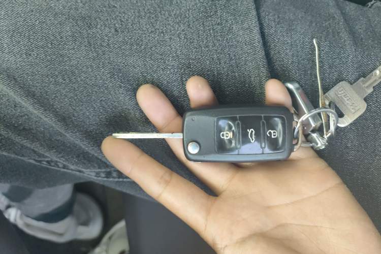 Used Volkswagen Polo 2011 1.4L Manual ZhiLe Edition Vehicle Key