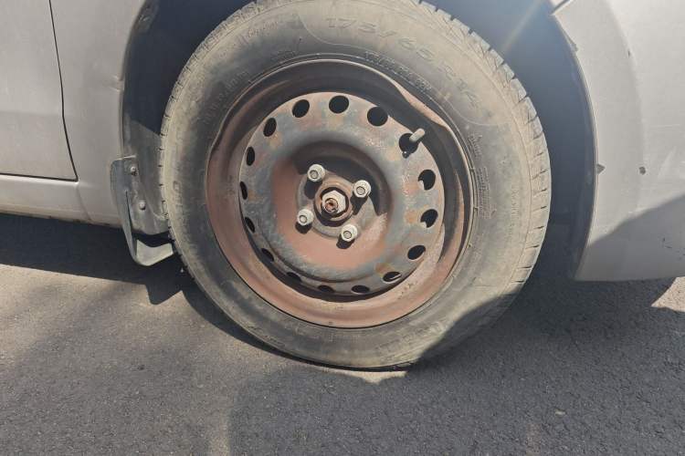 Used Chevrolet Sail 2013 Sedan 1.4L Manual - Youyi Happiness Edition