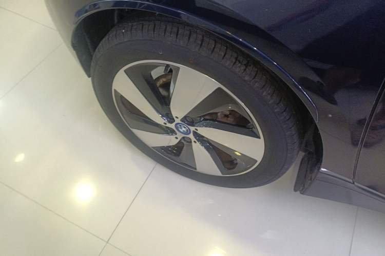 Used BMW i3 2018 Luxury Model Right Rear Wheel Hub