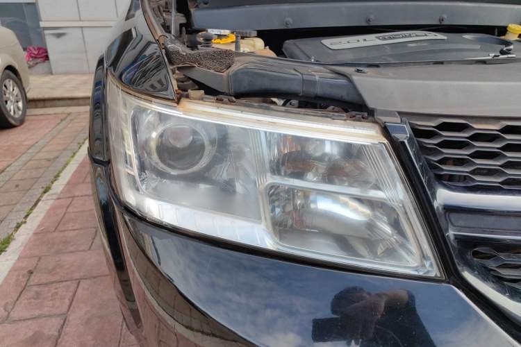 Used Dodge Journey 2015 2.0TD Four-Wheel Drive Luxury Edition Right Front Headlight