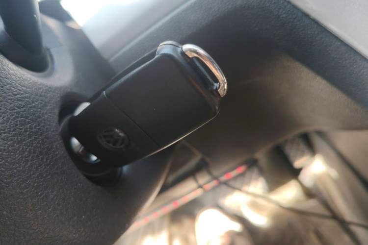 Used Volkswagen Lavida 2015 1.6L Automatic Comfort Edition Vehicle Key