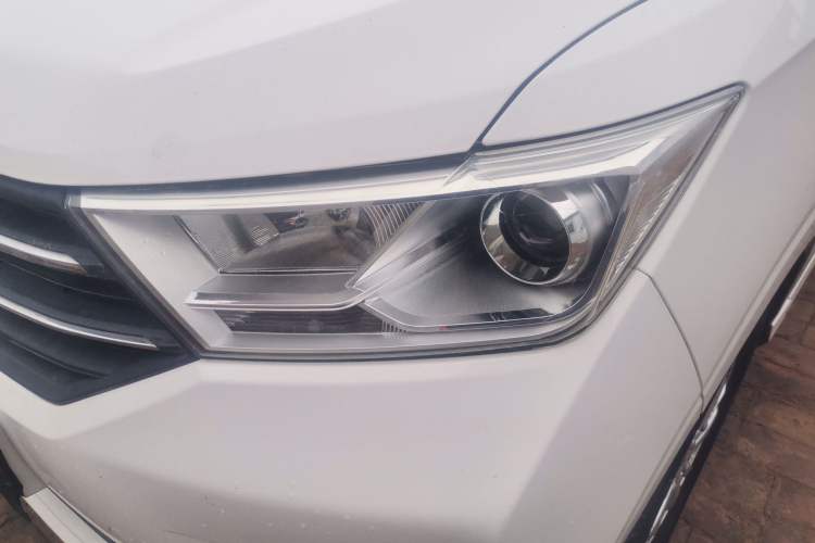 Used Wuling Hongguang 2019 1.5L S Standard Version China VI LAR
