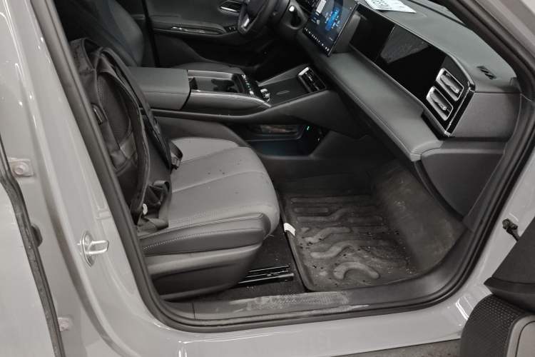 Used BYD Qin L 2026 DM-i 128KM Leading Edition
