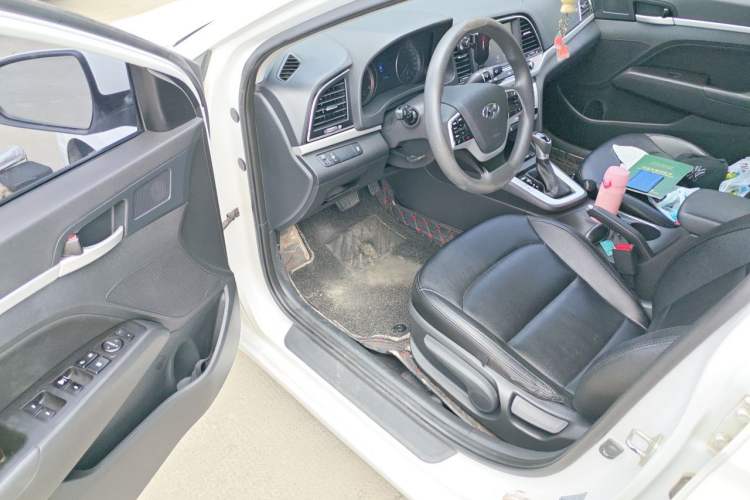 Used Hyundai Elantra (6th Generation / Lingdong) 2016 1.6L Automatic ZhiXuan · Luxury Version