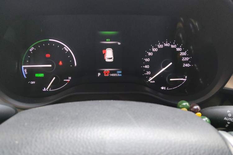 Used Toyota Granvia 2022 2.5L Hybrid Prestige Edition Odometer Close Up